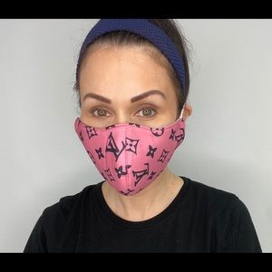 Fashion-inspired quilted 3 layer face mask.